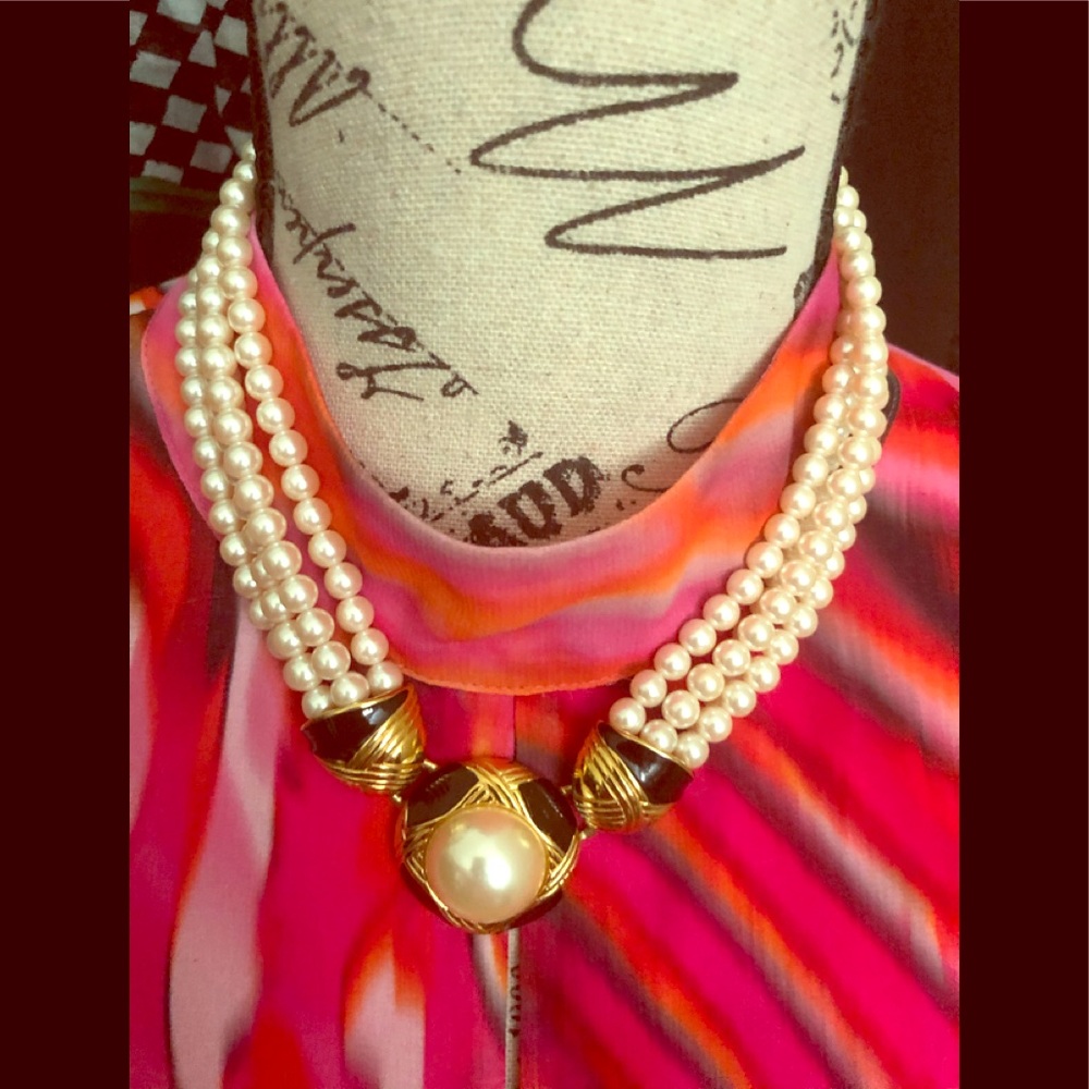 Vintage 4 strands of Richelieu Pearls